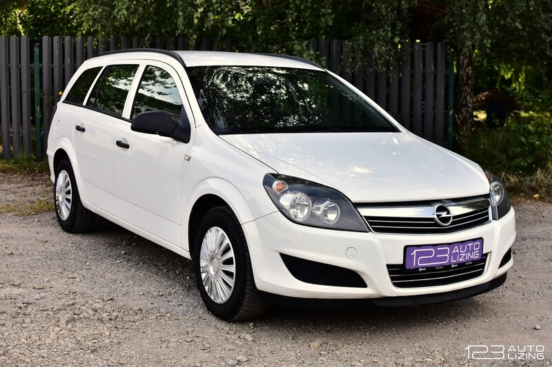 Фотография 5 - Opel Astra 2010 г Универсал