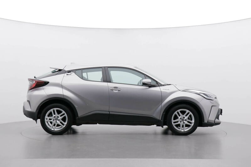 Фотография 16 - Toyota C-HR 2021 г Внедорожник / Кроссовер