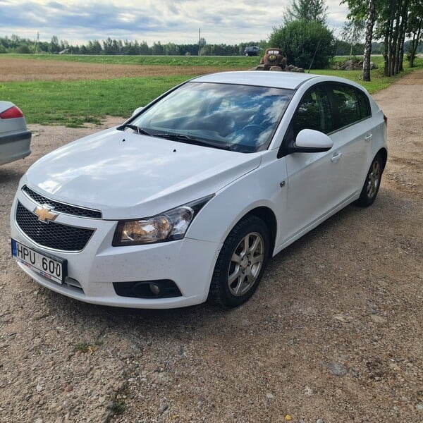 Photo 4 - Chevrolet Cruze 2012 y parts