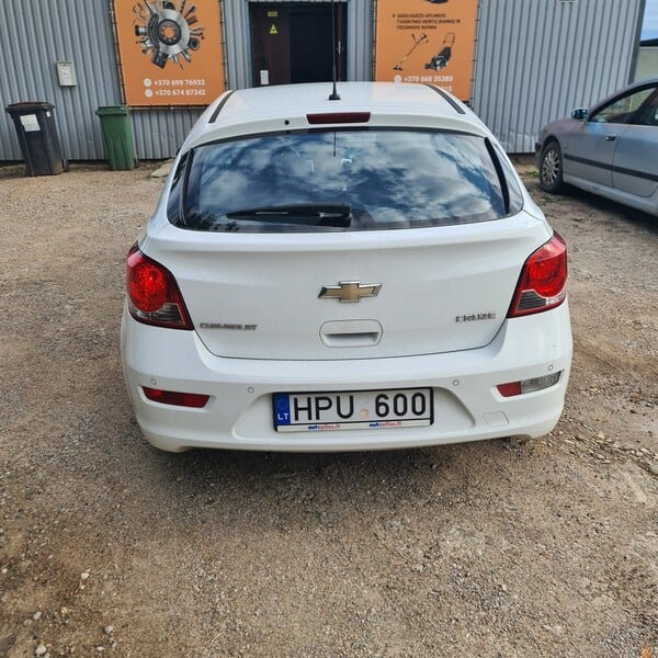 Photo 5 - Chevrolet Cruze 2012 y parts