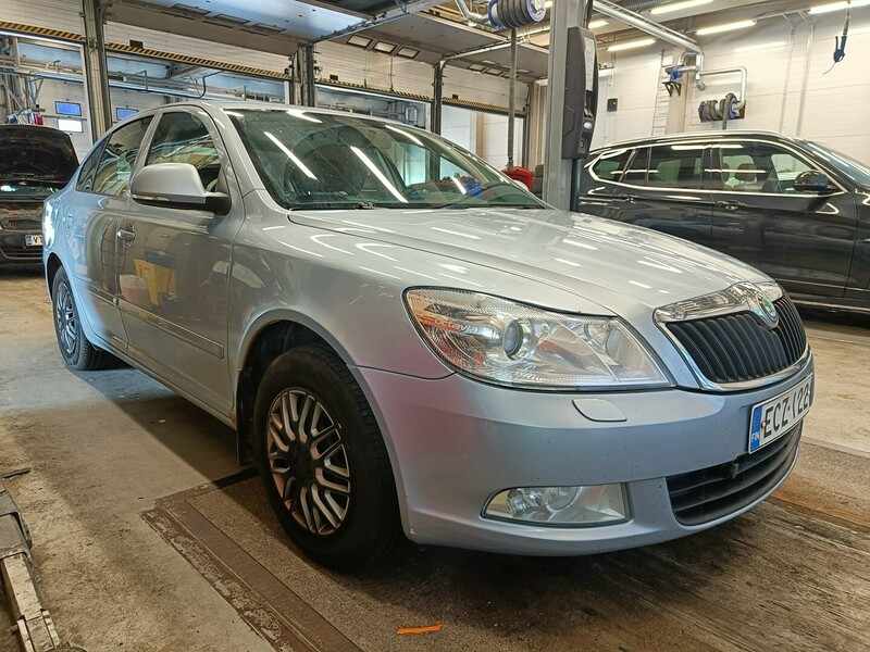 Skoda Octavia II 2010 г запчясти