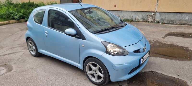 Фотография 6 - Toyota Aygo 2007 г Хэтчбек