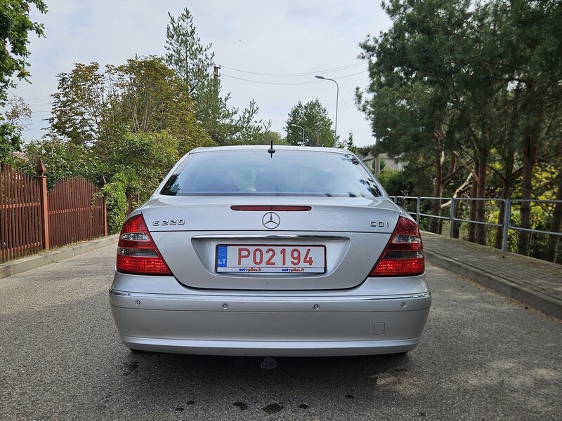 Photo 5 - Mercedes-Benz E 220 W211 CDI Avantgarde 2004 y