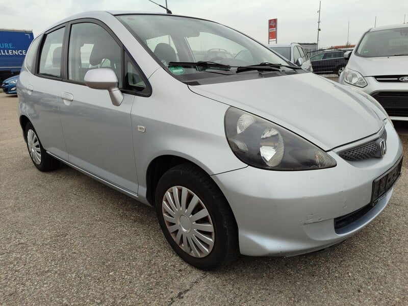 Honda Jazz 2005 г Минивэн