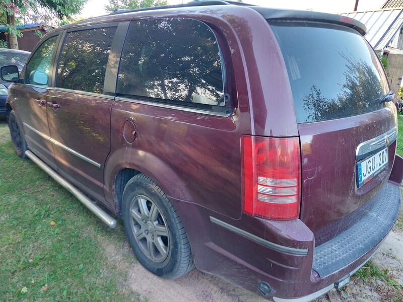 Photo 2 - Chrysler Town & Country Touring 2008 y