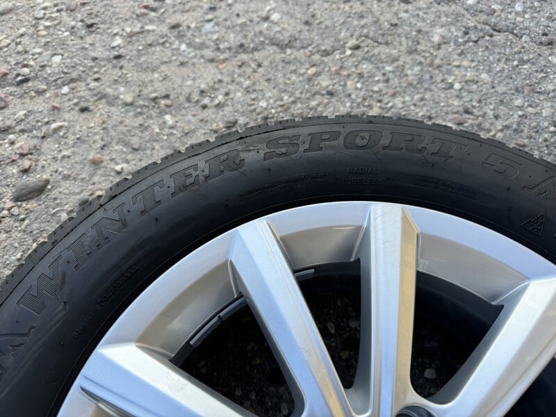 Photo 7 - Dunlop Siunciam, 6mm 2020 R16 winter tyres passanger car