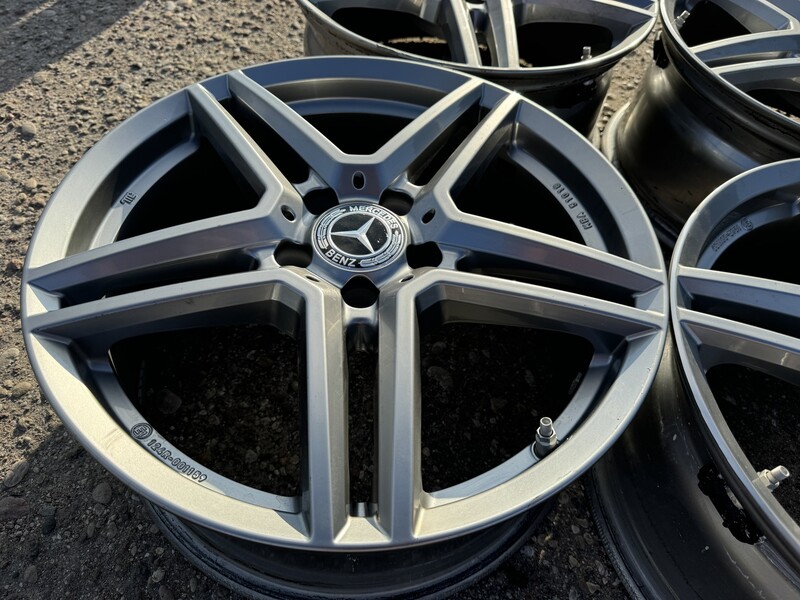 Photo 2 - Mercedes-Benz Siunciam, 8J ET48 light alloy R18 rims