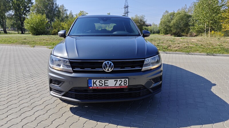 Фотография 2 - Volkswagen Tiguan 2018 г Внедорожник / Кроссовер