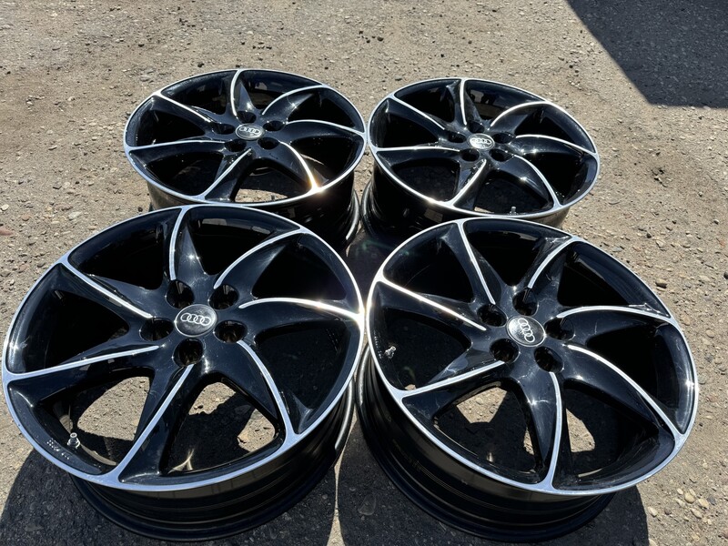 Audi Siunciam, 8,5J ET30 light alloy R20 rims