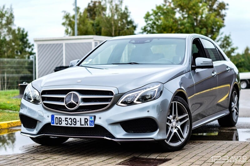 Photo 1 - Mercedes-Benz E250 2014 y Sedan