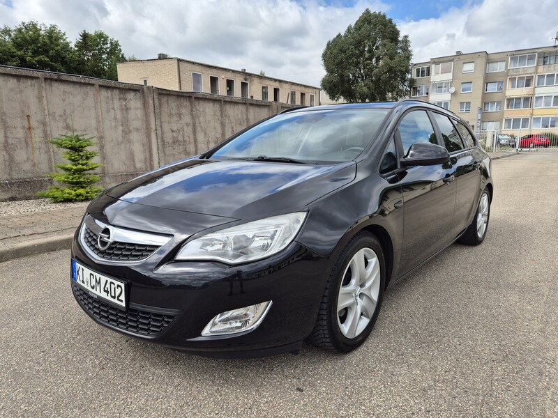 Opel Astra 2011 m Universalas