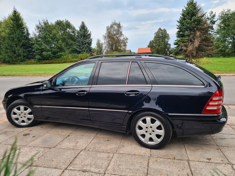 Photo 4 - Mercedes-Benz C 220 S203 T CDI Avantgarde 2006 y