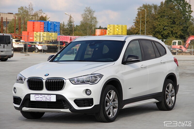 Bmw X1 2015 г Внедорожник / Кроссовер