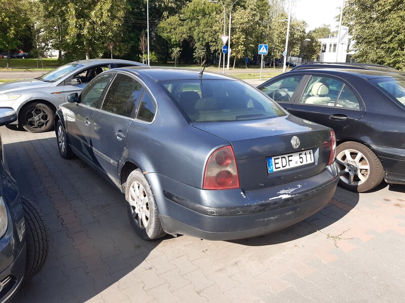 Photo 2 - Volkswagen Passat TDI Basis 2002 y