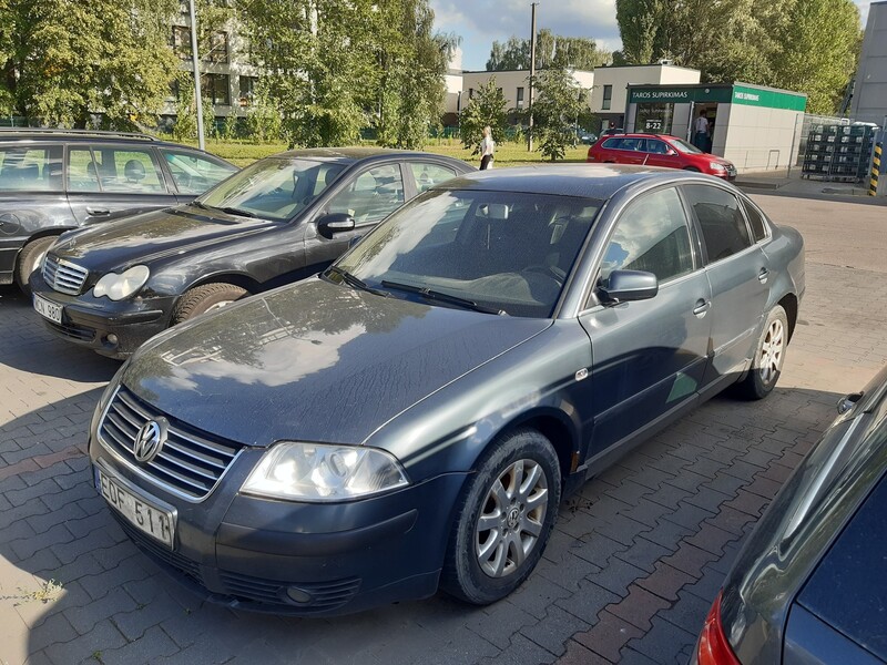 Photo 1 - Volkswagen Passat TDI Basis 2002 y