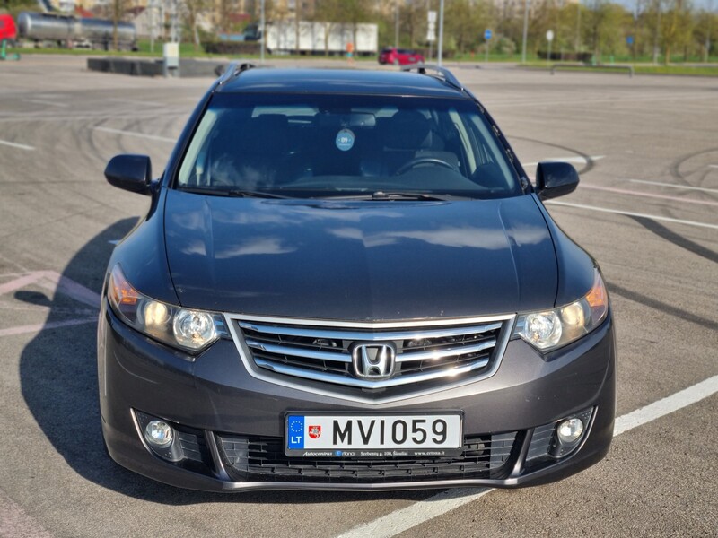 Honda Accord 2011 г Универсал