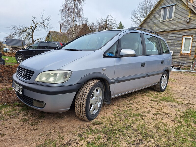 Opel Zafira 2001 m Vienatūris