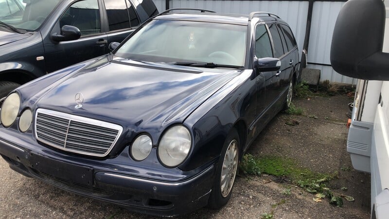 Photo 1 - Mercedes-Benz E 270 2000 y Wagon