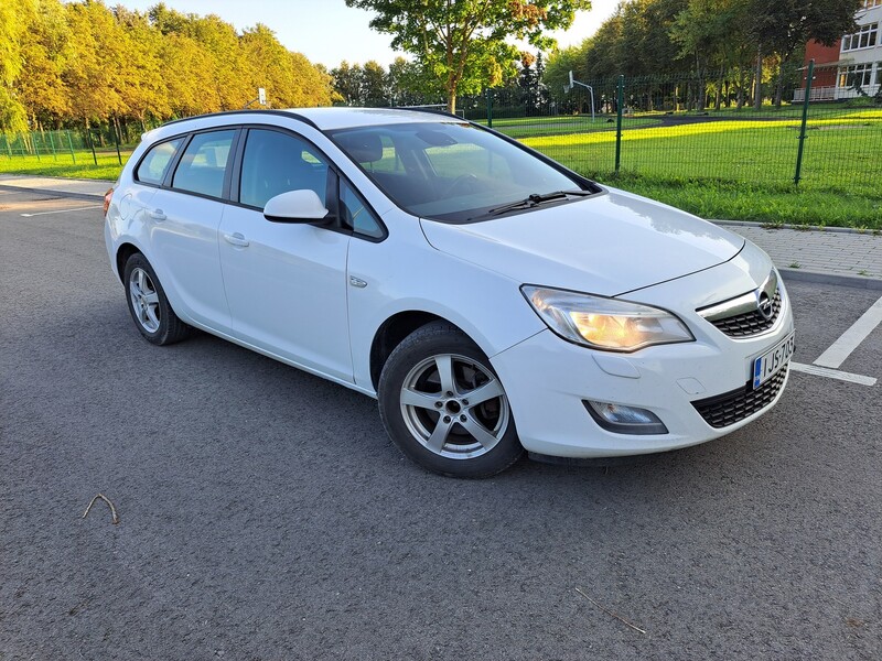 Opel Astra IV CDTI 2011 г