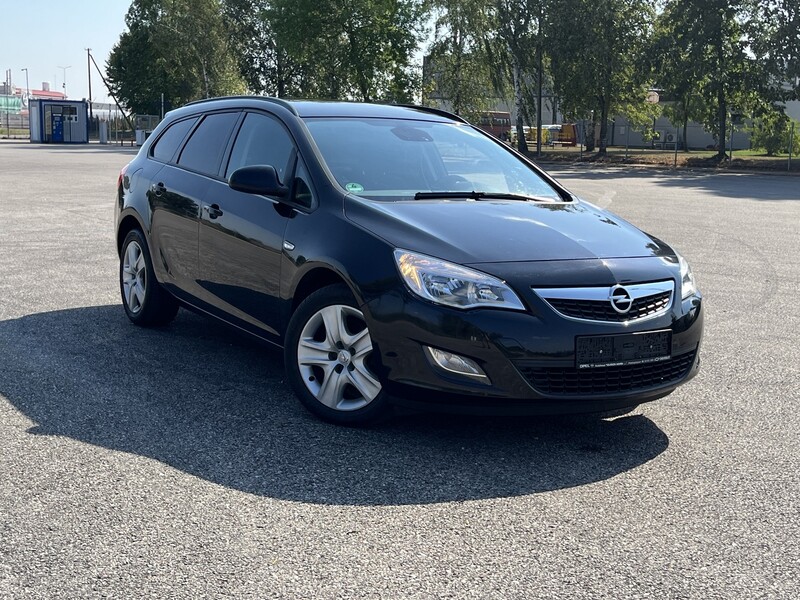 Photo 1 - Opel Astra CDTI 2010 y