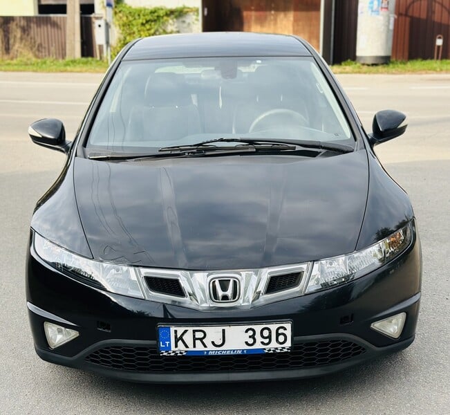 Фотография 7 - Honda Civic 2006 г Хэтчбек