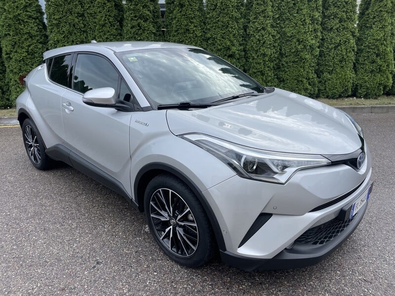 Nuotrauka 1 - Toyota CH-R 2018 m Visureigis / Krosoveris