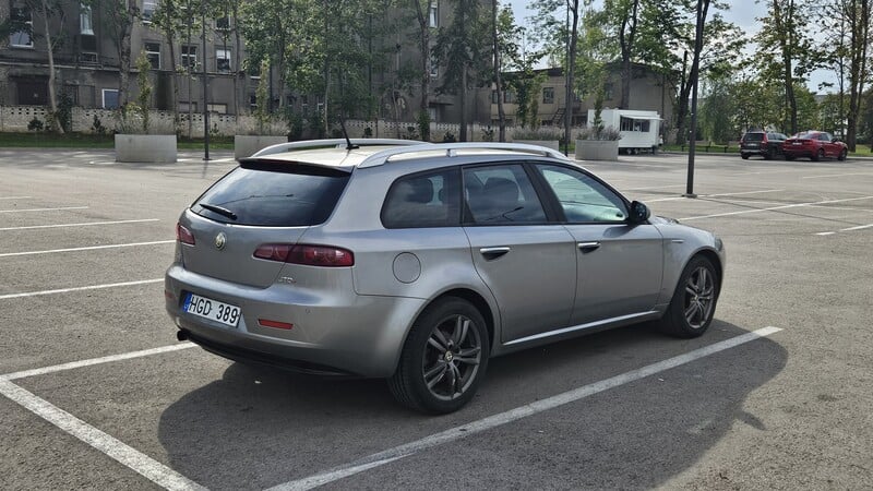 Photo 3 - Alfa Romeo 159 JTDM Distinctive 2010 y