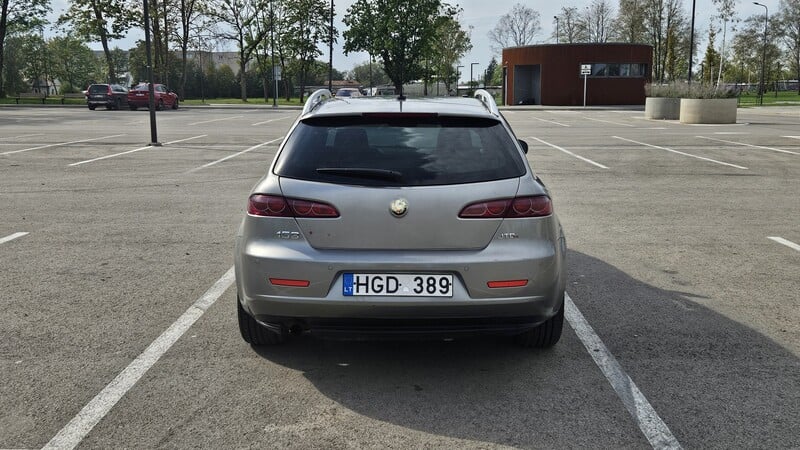 Photo 4 - Alfa Romeo 159 JTDM Distinctive 2010 y