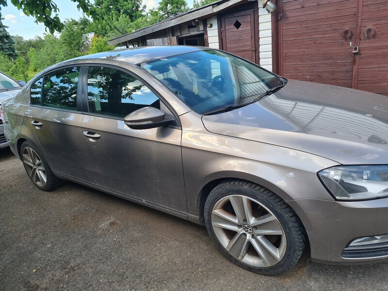 Photo 3 - Volkswagen Passat B7 2011 y