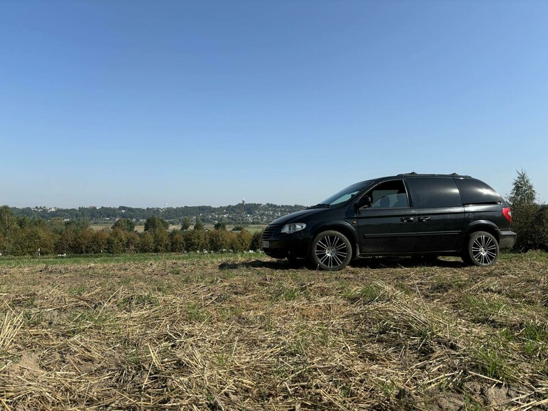 Chrysler Voyager CRD 2004 y