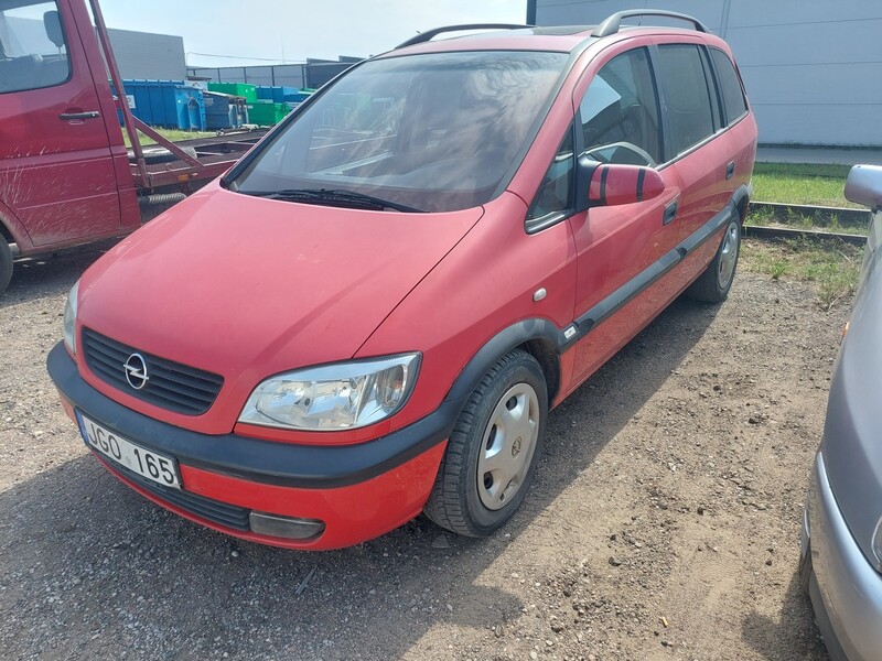 Opel Zafira 2002 y Hatchback