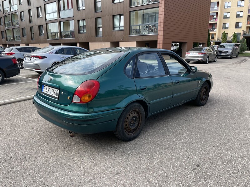 Nuotrauka 3 - Toyota Corolla 2001 m Hečbekas