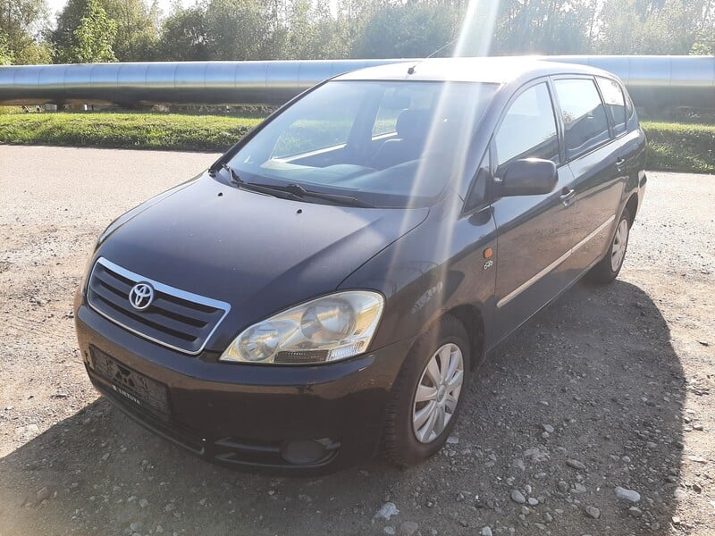 Nuotrauka 3 - Toyota Avensis Verso 2003 m dalys