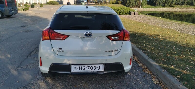 Photo 4 - Toyota Auris 2013 y Hatchback