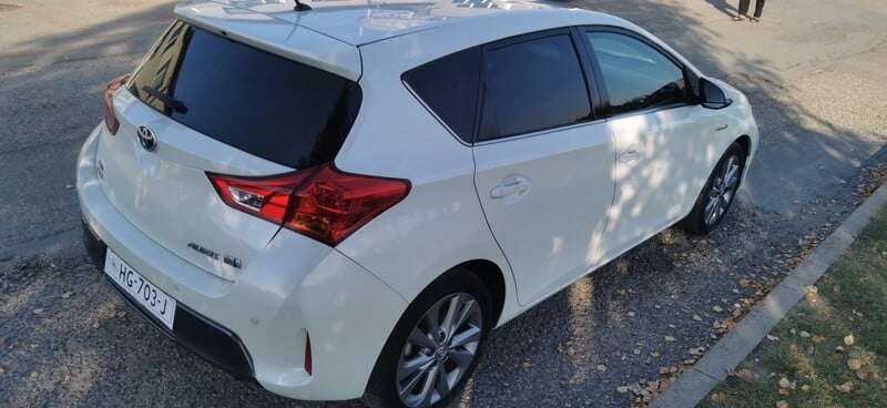 Photo 5 - Toyota Auris 2013 y Hatchback