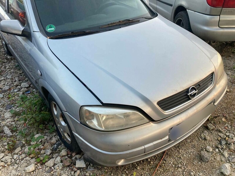 Opel Astra 2000 m dalys