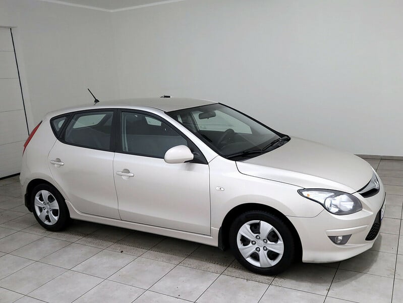 Hyundai i30 2010 y Hatchback