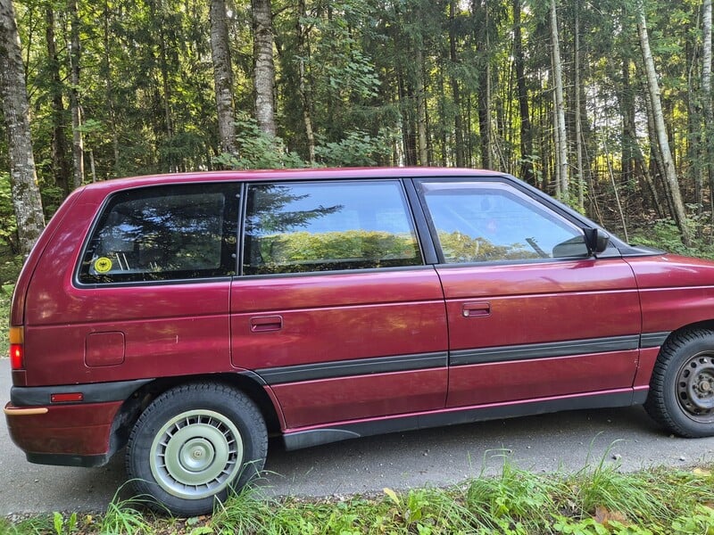 Фотография 4 - Mazda MPV i V6 Aut. 1995 г