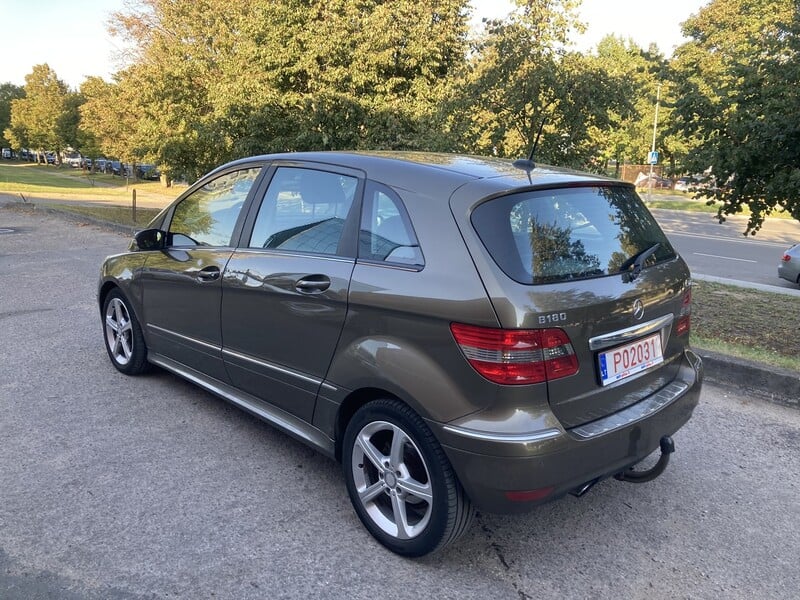 Mercedes-Benz B 180 2009 m Universalas