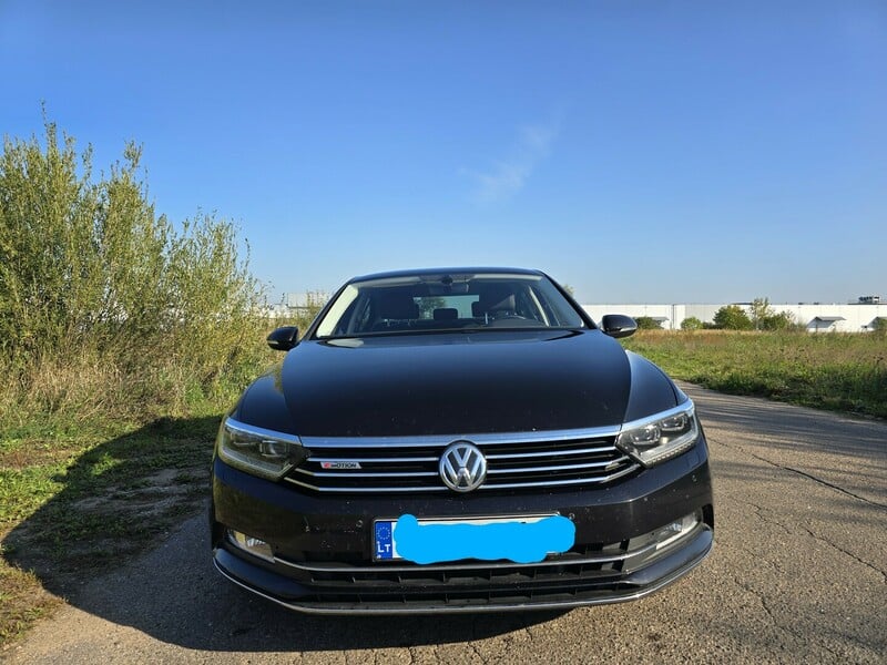 Volkswagen Passat B8 2015 y