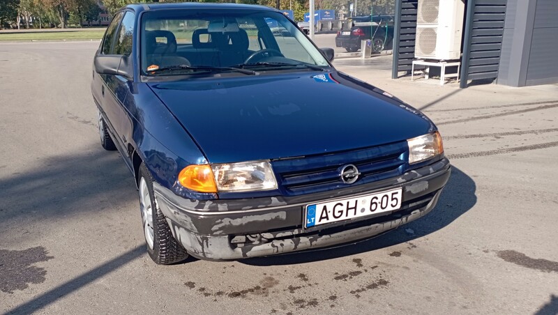 Photo 5 - Opel Astra 1993 y Hatchback