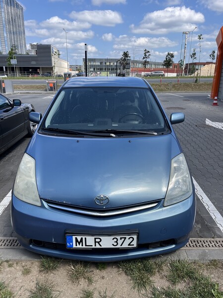 Фотография 6 - Toyota Prius 2006 г Хэтчбек