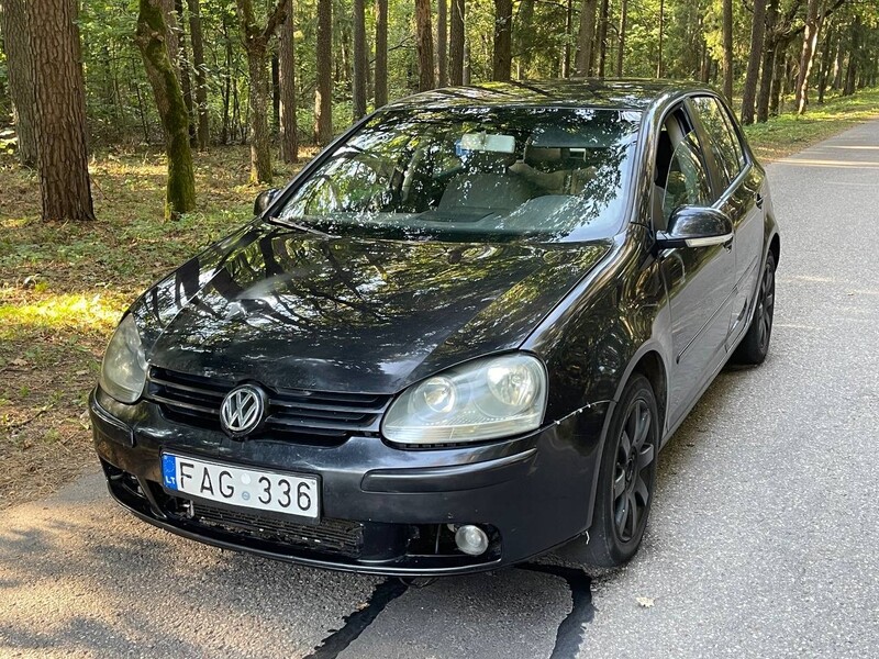 Volkswagen Golf 2004 г Хэтчбек