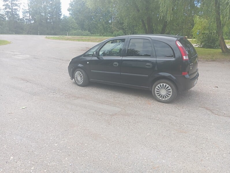 Opel Meriva 2004 y Hatchback