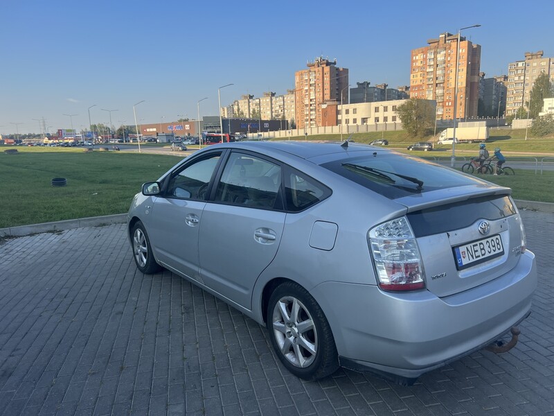 Nuotrauka 4 - Toyota Prius 2007 m nuoma