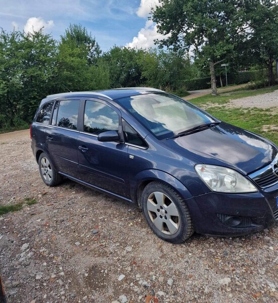 Opel Zafira 2008 г Минивэн