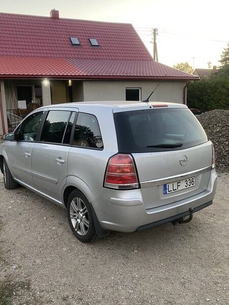 Photo 4 - Opel Zafira 2006 y Van