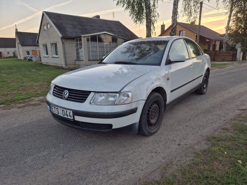 Volkswagen Passat 1998 y Sedan