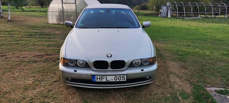 Bmw 530 E39 2001 г