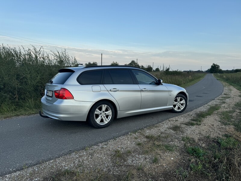 Photo 3 - Bmw 318 2011 y Wagon